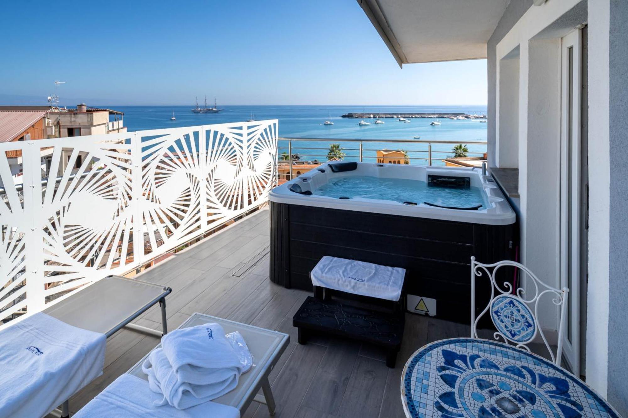 Vista Mare Apartments Giardini Naxos Exterior photo