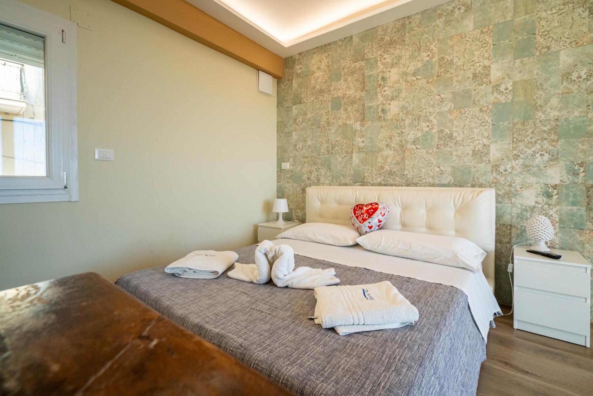 Vista Mare Apartments Giardini Naxos Room photo